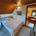 Nagyi Nyaraloja - Vizparti Ferienhaus