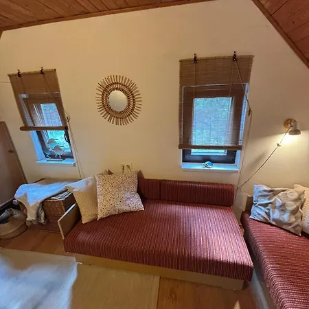 Nagyi Nyaraloja - Vizparti Balatonszepezd