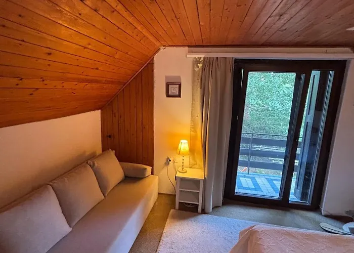 Nagyi Nyaraloja - Vizparti בית נופש *