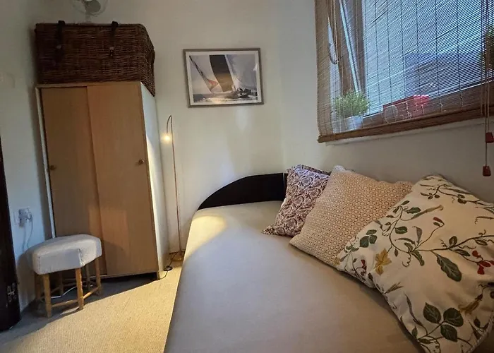 Nagyi Nyaraloja - Vizparti *